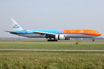 PH-BVA @ EHAM - at spl - by Ronald