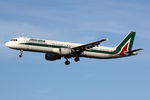 EI-IXJ @ EHAM - at spl - by Ronald