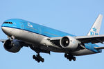 PH-BQC @ EHAM - at spl - by Ronald