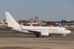 N668CP @ KEWR - Boeing 737-76N