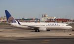 N18223 @ KEWR - Boeing 737-824