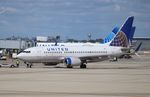 N24729 @ KORD - Boeing 737-724 - by Mark Pasqualino
