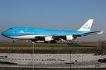 PH-BFV @ EHAM - at spl - by Ronald