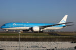 PH-BHD @ EHAM - at spl - by Ronald