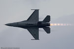 94-0047 @ KOSH - F-16CM Fighting Falcon 94-0047 SW from 77th FS Gamblers 20th FW Shaw AFB, SC
