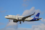 EI-SIS @ EKCH - EI-SIS´ first visit in CPH 18OCT22. Landing rw 22L