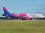 HA-LYT @ EKCH - RWY04R - by Lars Baek