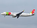 CS-TJN @ EKCH - RWY22L Nadir Afonso - by Lars Baek