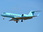 OY-APM @ EKCH - RWY22L - by Lars Baek