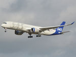 SE-RSD @ EKCH - RWY22L - by Lars Baek