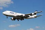 EP-IAM @ EGLL - RWY27L - by Lars Baek