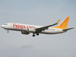 TC-AZP @ EKCH - RWY22R - by Lars Baek