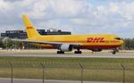 N371CM @ KMIA - MIA 2022 - by Florida Metal