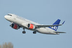 EI-SIB @ EKCH - RWY22R from St. Magleby - by Lars Baek