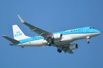 PH-EXH @ EKCH - RWY04L from Kongelundsfortet