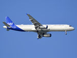 OY-KBH @ EKCH - RWY04L from Kongelundsfortet - by Lars Bæk