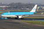 PH-AOM @ EHAM - at spl - by Ronald