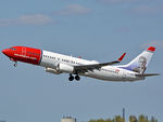 LN-NGK @ EKCH - RWY22L - by Lars Bæk