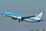 PH-BCK @ EKCH - RWY22R - by Lars Bæk