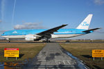 PH-BQH @ EHAM - at spl - by Ronald