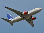 LN-RNW @ EKCH - RWY04R - by Lars Bæk