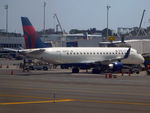 N287SY @ KLGA - At La Guardia - by Micha Lueck