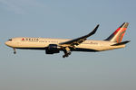 N187DN @ EBBR - at bru - by Ronald