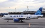 N872UA @ KEWR - Airbus A319-132 - by Mark Pasqualino