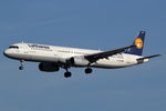 D-AIDU @ EBBR - at bru - by Ronald