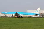 PH-BVI @ EHAM - at spl - by Ronald