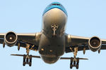 PH-AOL @ EHAM - at spl - by Ronald