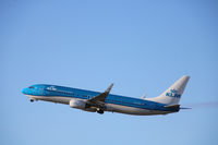 PH-BXG @ CPH - PH-BXG taking off rw 22R - by Erik Oxtorp