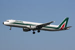 EI-IXJ @ EHAM - at spl - by Ronald