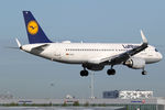 D-AIUL @ EHAM - at spl - by Ronald