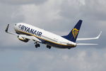 EI-EVM @ LMML - B737-800 EI-EVM Ryanair - by Raymond Zammit