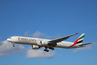 A6-ENW @ CPH - A6-ENW landing rw 22L - by Erik Oxtorp