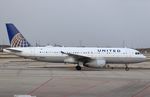N461UA @ KORD - Airbus A320-232