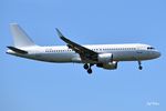 ES-SAD @ EBBR - Short final at Brussels Airport. - by Jef Pets