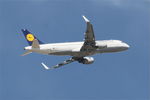 D-AIUS @ LFPG - Airbus A320-214, Climbing from rwy 08L, Roissy Charles De Gaulle airport (LFPG-CDG) - by Yves-Q