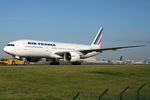 F-GSPT @ LFPG - at cdg - by Ronald