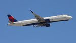 N128DN @ KFLL - DAL A321 zx - by Florida Metal