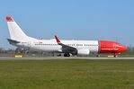 SE-RPU @ EKCH - Norwegian B738 lining-up - by FerryPNL