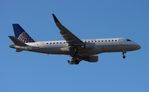 N141SY @ KORD - SKW/UE E175 zx - by Florida Metal