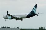 LN-FGH @ EGSH - Landing at Norwich.
