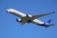 SE-RSD @ CPH - SE-RSD taking off rw 22L - by Erik Oxtorp