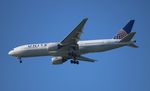 N210UA @ KSFO - UAL 772 zx - by Florida Metal