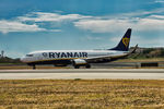 EI-EMH @ LPPT - Ryanair B738 at LPPT - by João Pereira