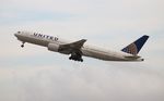 N212UA @ KLAX - UAL 772 zx - by Florida Metal