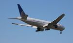 N214UA @ KORD - UAL 772 zx ORD 10C - by Florida Metal