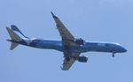 N137BZ @ KMCO - MXY E195 zx MCO - by Florida Metal